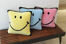Load image into Gallery viewer, SMILE RUG CUSHION &lt;SAMPLE&gt;
